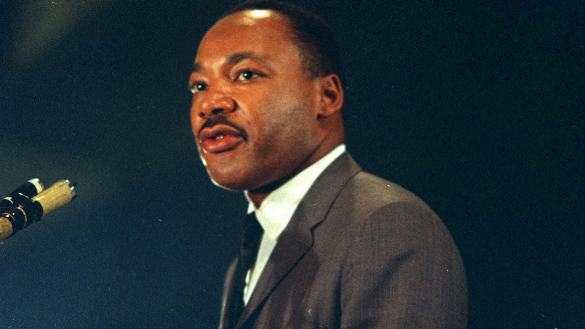 8 Powerful Martin Luther King Jr. Quotes