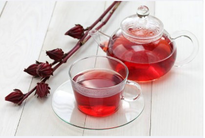 The benefits of hibiscus tea, the ultimate flower power
