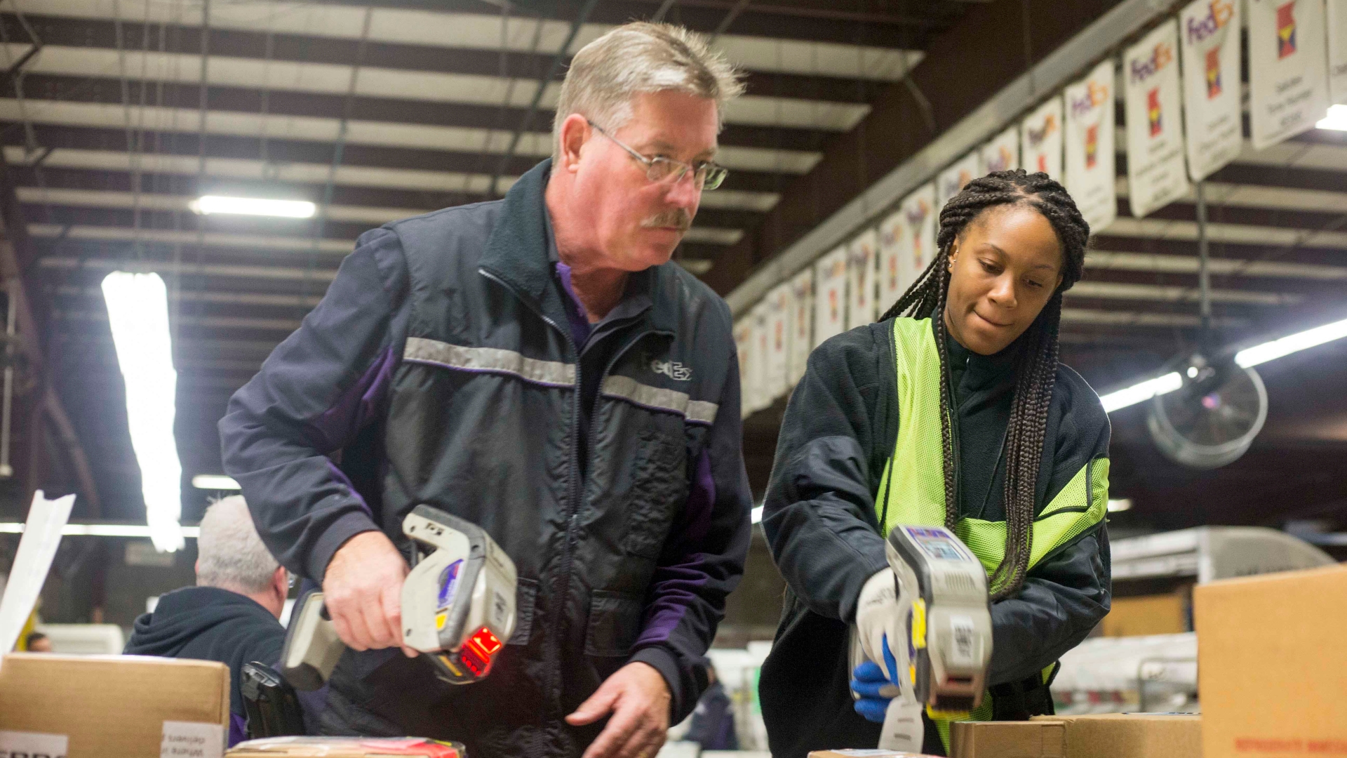 FedEx going full-tilt to deliver Atlanta holiday packages