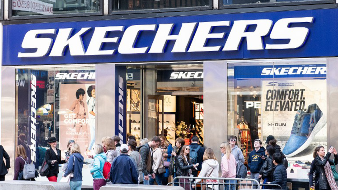 Mengenal Brand Skechers
