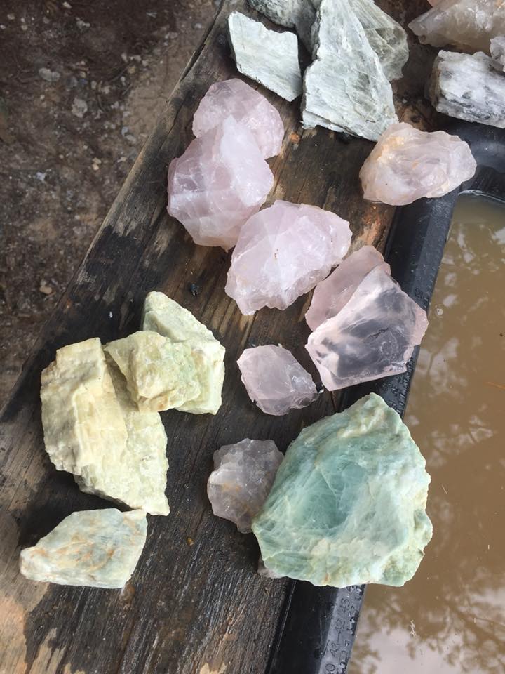 Dig your gemstones in LaGrange
