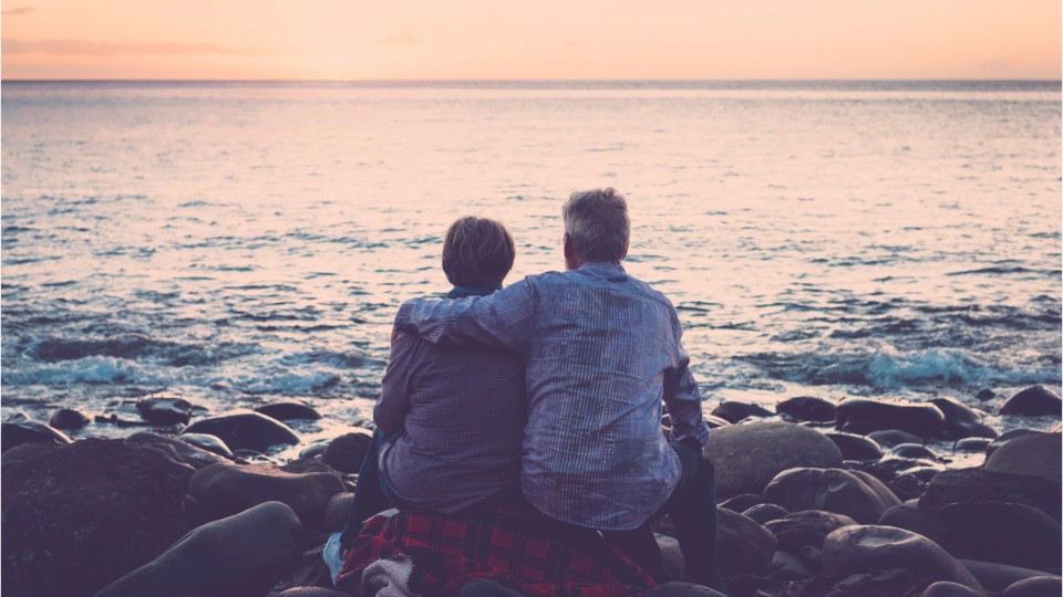 7 retirement hobbies for seniors to consider