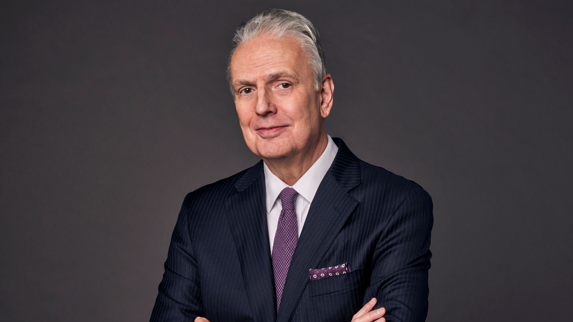 Mark Bradley retires from the AJC after 39 years. Watch him reflect on his career and welcome Ken Sigiura, who carries on the legacy of AJC sports journalism.